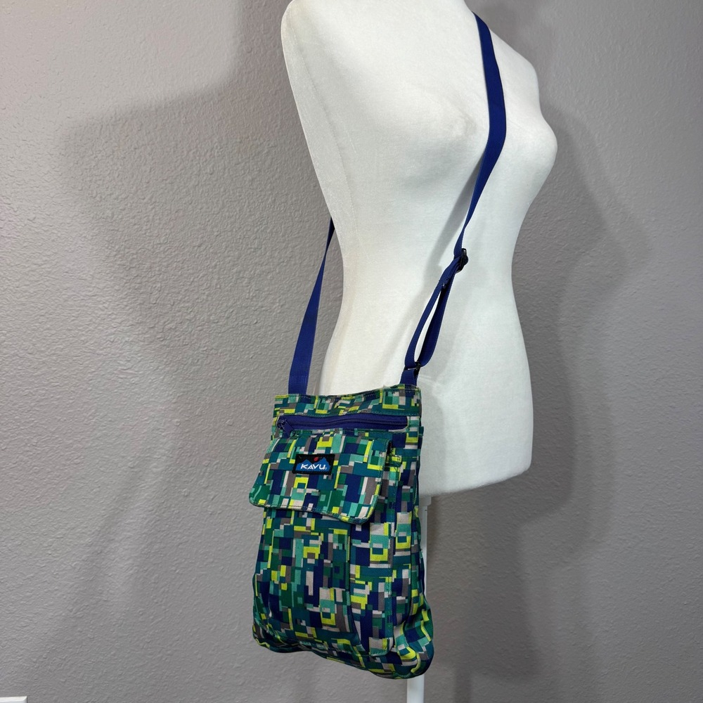 KAVU Keeper Green Geometric Pixel Print Canvas Keeper Crossbody Bag Adjustable